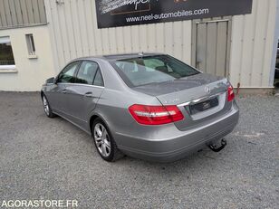 автомобиль Mercedes-Benz CLASSE E