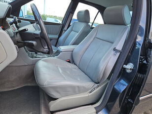 Automobil Mercedes-Benz E-Klasse (W210) _ 300 D Automatic de vânzare - Imagine 26 | Autoline MD Automobil Mercedes-Benz E-Klasse (W210) _ 300 D Automatic | Imagine 26 - Autoline