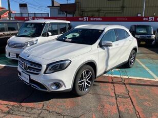 автомобиль Mercedes-Benz GLA