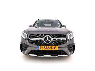 automobile Mercedes-Benz GLB 180