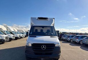 سيارة Mercedes-Benz Sprinter