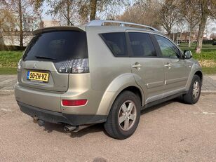 automobile Mitsubishi Outlander