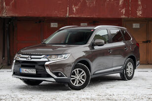 Mitsubishi Outlander 2.0 Automat 4&times;4 Len 74 417km 1.majiteľ AJ NA SPL&Aacute;TKY / automobil