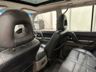 Ô tô Mitsubishi Shogun 3.2 DI-D Warrior 5dr Estate để bán - Hình ảnh 76 | Autoline VN Ô tô Mitsubishi Shogun 3.2 DI-D Warrior 5dr Estate | Hình ảnh 76 - Autoline