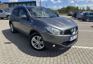 Nissan Qashqai car