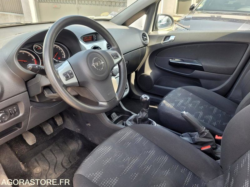 2011 Opel CORSA-46645582