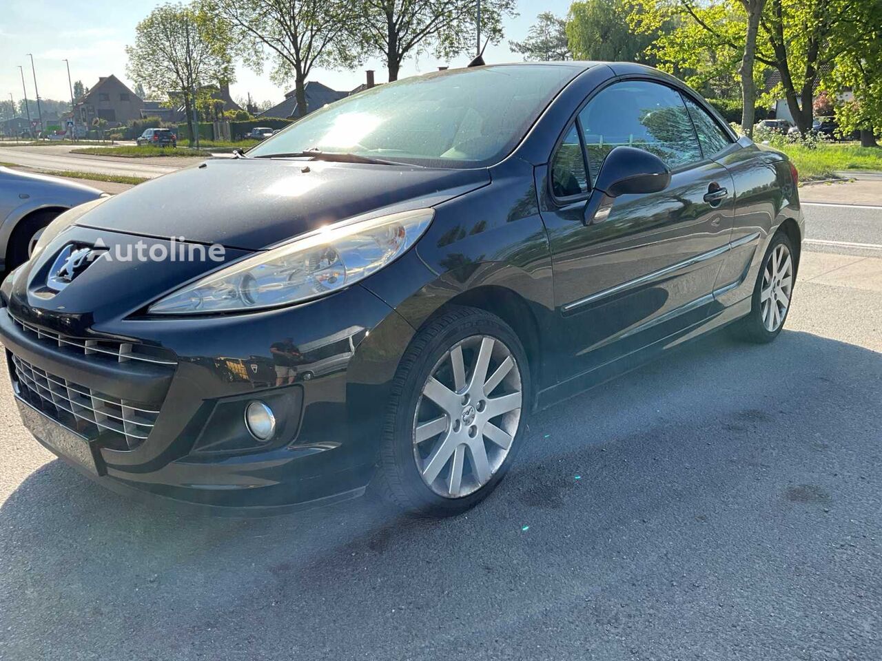 Peugeot car - Autoline