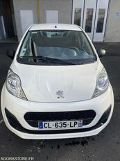Peugeot 107 car