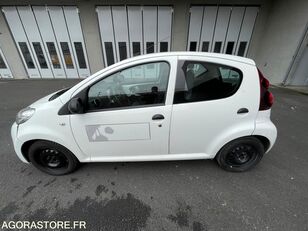 Peugeot 107 car