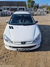 автомобиль Peugeot 206