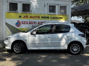 Peugeot 206 1.4 Presence ITT és  SZERVÍZKÖNYV / ALUFELNI / EL.ABLAK 649 autó