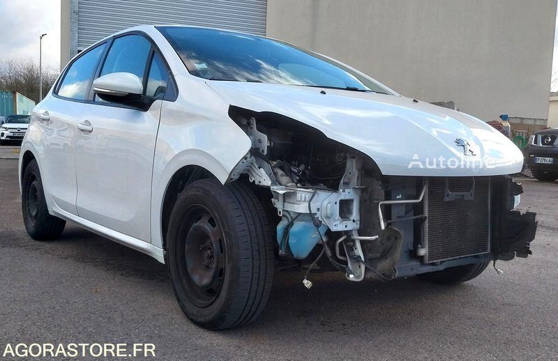 Peugeot 208 car - Autoline