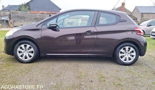 carro Peugeot 208