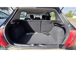 автомобил Peugeot 307