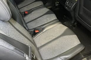 Peugeot 5008 car