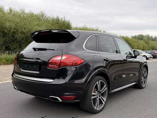 سيارة Porsche Cayenne PLATINUM 3.0 Diesel
