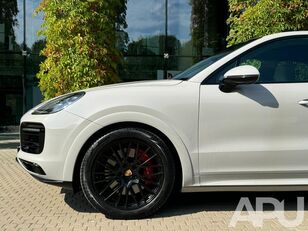 carro Porsche Cayenne Turbo