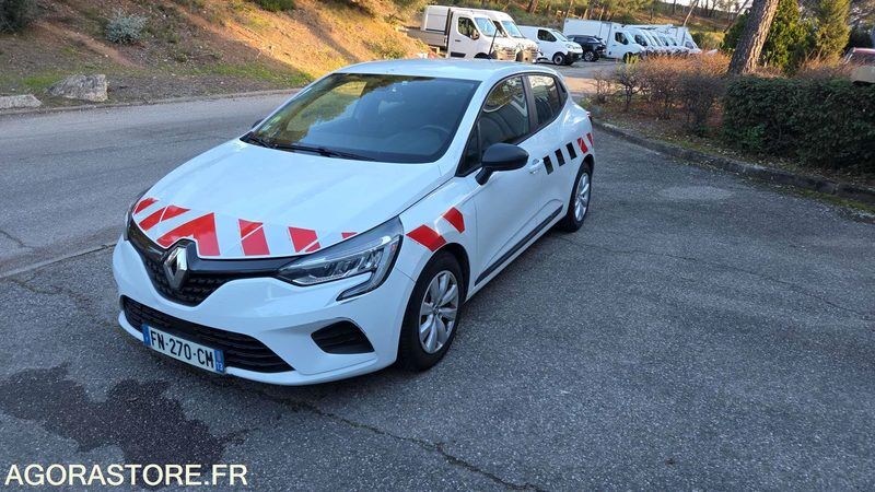 2020 Renault Clio-45303654