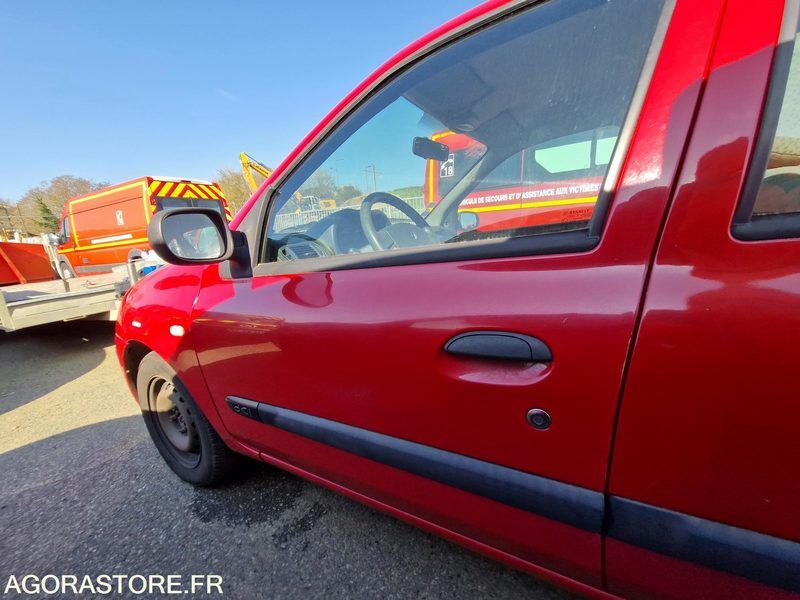 2005 رينو Clio-46148381