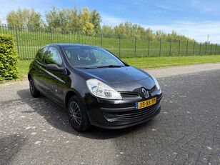 Renault Clio car