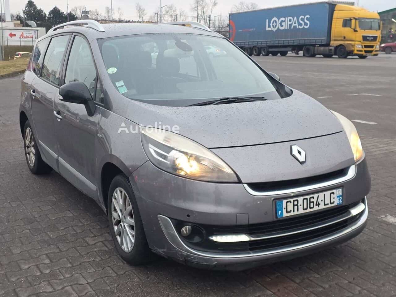 Renault Grand Scenic automobil - Autoline