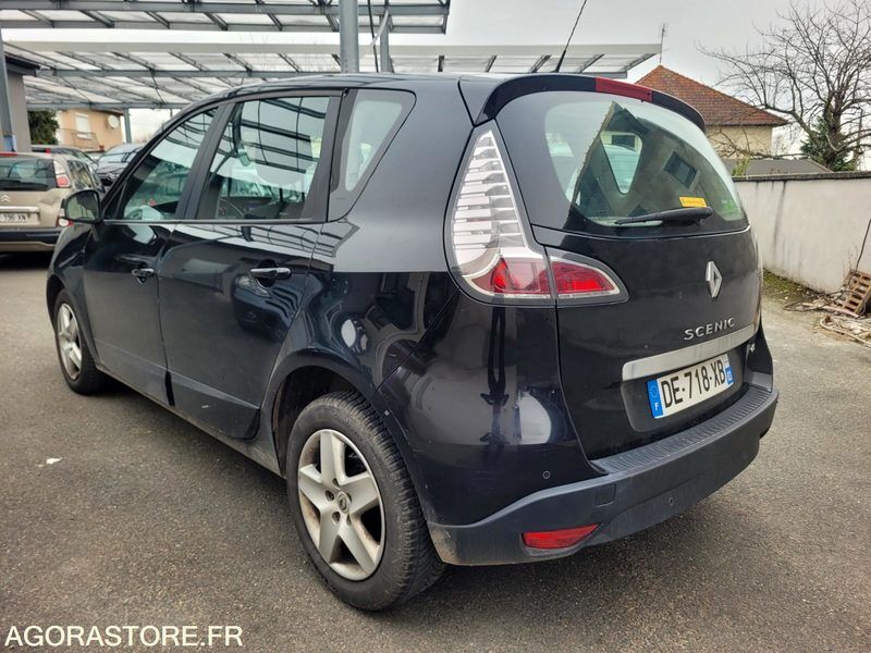 2014 رينو Megane-45734800