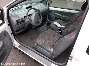 автомобиль Renault TWINGO