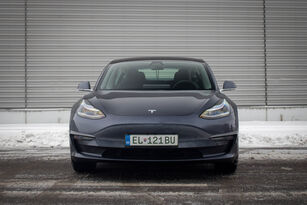 Tesla Model 3 Long Range bil