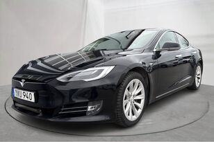 Tesla Model S automobil