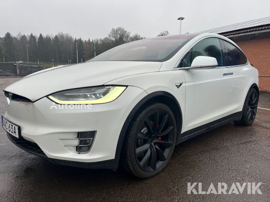 Tesla Model X car - Autoline