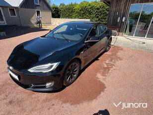 automobile Tesla S 75D AWD