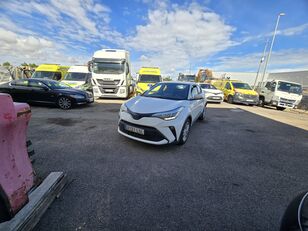 автомобиль Toyota C-HR Hybrid