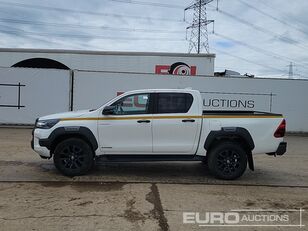 سيارة Toyota Hilux