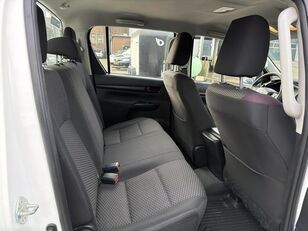 Купить автомобиль Toyota Hilux 2.4 D-4D Double Cab Cool Comfort - Изображение 14 | Autoline KG Автомобиль Toyota Hilux 2.4 D-4D Double Cab Cool Comfort | Изображение 14 - Autoline