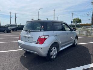 automobile Toyota IST