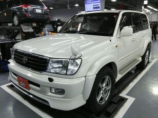اتومبیل Toyota LAND CRUISER 100