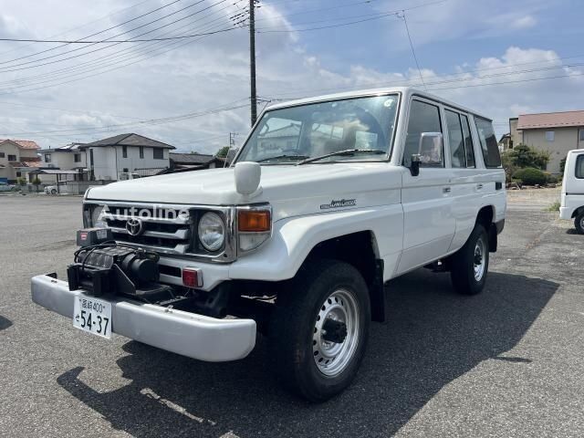 Toyota LAND CRUISER 70 car - Autoline