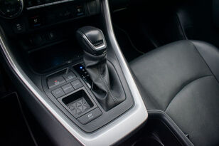 Купить автомобиль Toyota RAV4 2.5 Hybrid Executive 131kw AJ NA SPLÁTKY / PROTIÚČET - Изображение 27 | Autoline EE Автомобиль Toyota RAV4 2.5 Hybrid Executive 131kw AJ NA SPLÁTKY / PROTIÚČET | Изображение 27 - Autoline