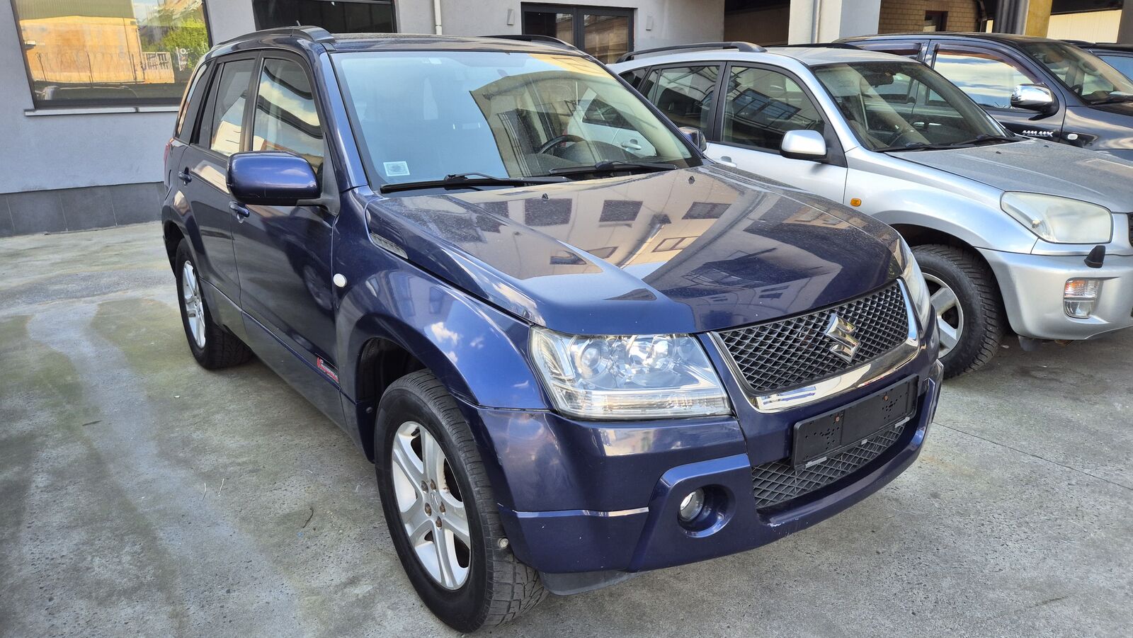 Toyota Rav4 // Susuki Vitara  4×4....Automatic... car - Autoline