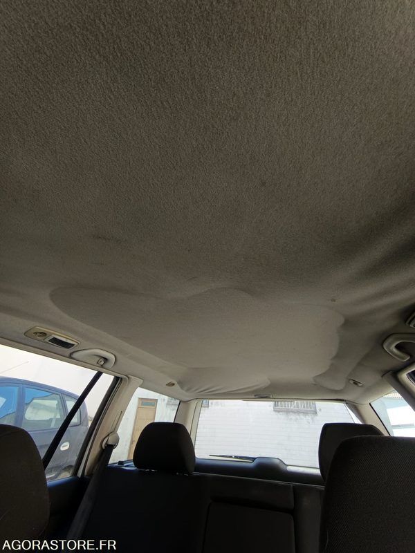 2003 Volkswagen Golf-47203956
