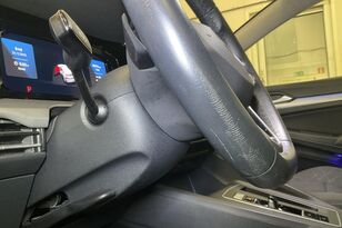 سيارة Volkswagen Golf