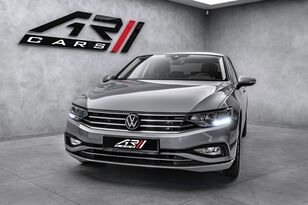 автомобиль Volkswagen Passat