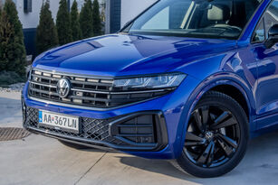 Volkswagen Touareg 3.0 TDI car