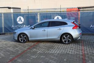 Volvo V40 automobil