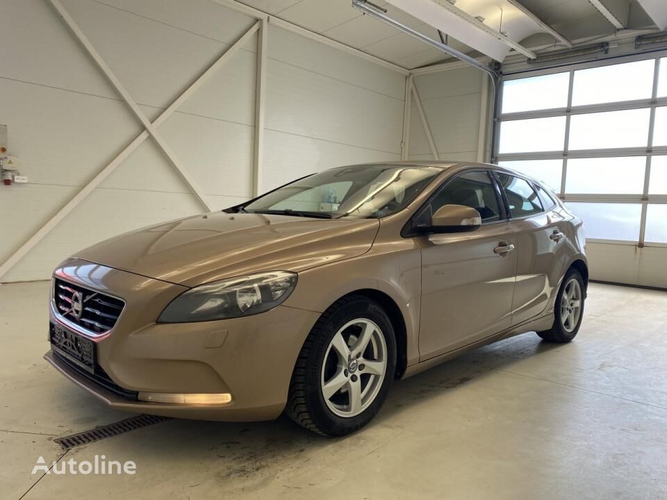 Автомобиль Volvo V40 D2 - Autoline