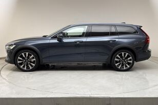 автомобил Volvo V60 Cross Country
