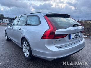 سيارة Volvo V90