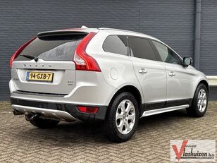 автомобил Volvo XC60
