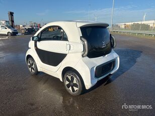 XEV Yoyo car
