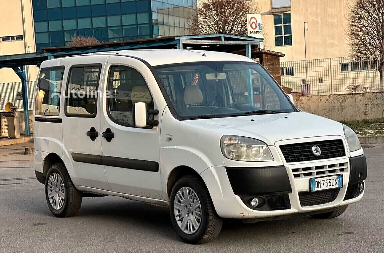 Furgão compacto Fiat - Autoline